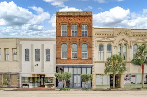 2415 Market St, Galveston, TX 77550