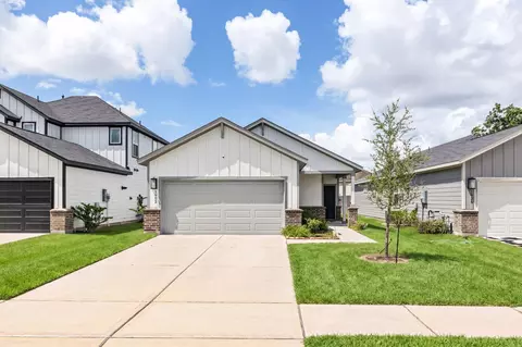 1902 Whispering River Dr, Missouri City, TX 77489