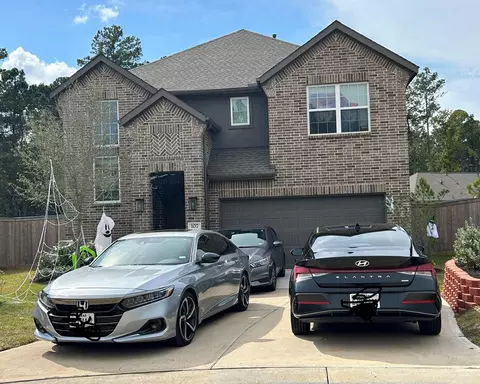 107 Violet Carson Ct, Willis, TX 77318