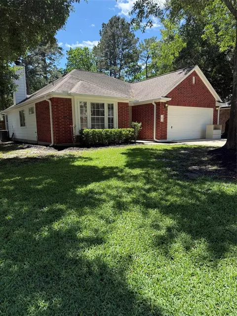 47 Hidden Meadow Dr, The Woodlands, TX 77382