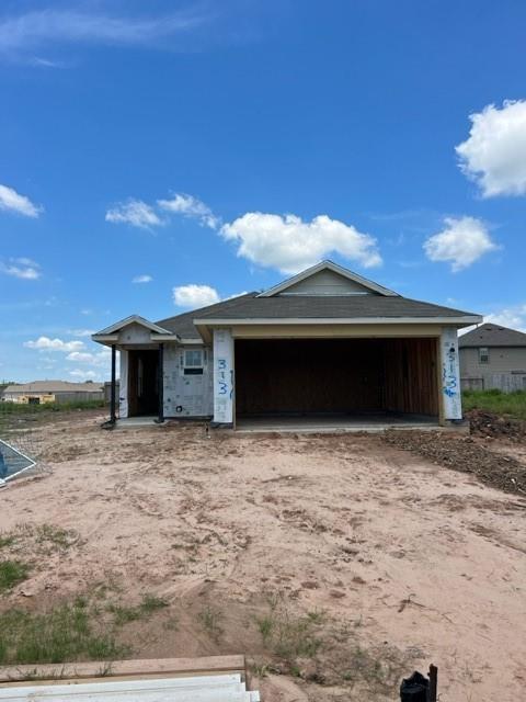 313 Bennett St, Angleton, TX 77515 photo 1