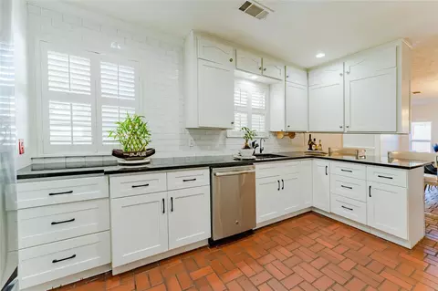 11407 Iberia Dr, Houston, TX 77065