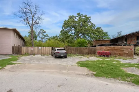 6 Briar Dale Ct, Houston, TX 77027