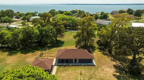20 Coolcrest Dr, Point Blank, TX 77364