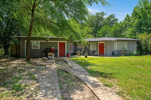 1415 20 12 St, Huntsville, TX 77340