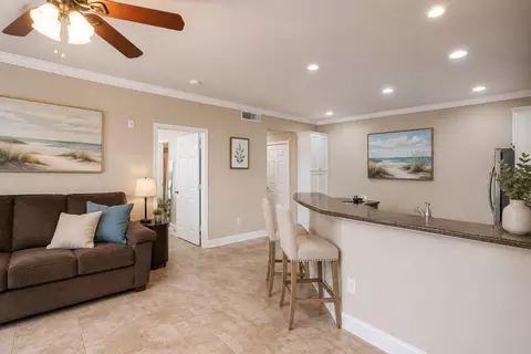 7000 Seawall Blvd #1111, Galveston, TX 77551
