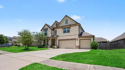 15611 E Galley Dr, Crosby, TX 77532