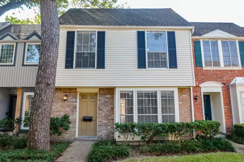 13282 Trail Hollow Dr, Houston, TX 77079