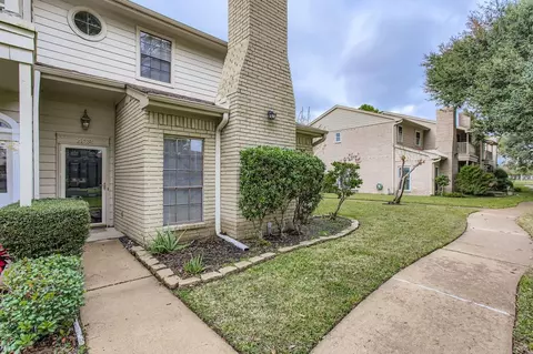 800 Country Place Dr #408, Houston, TX 77079
