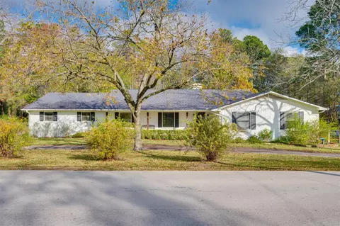 215 Perryman Rd, Lindale, TX 75771