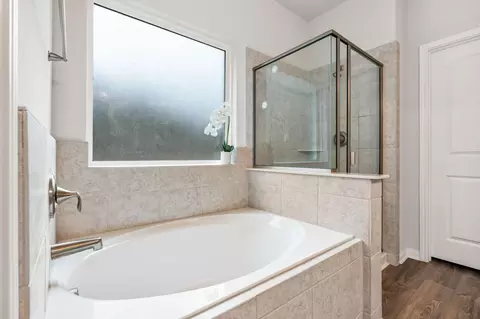 Bath - 16680 Rockwall St, Conroe, TX 77303 photo 2 of 3