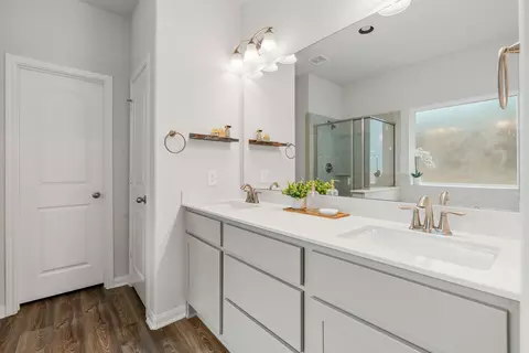 Bath - 16680 Rockwall St, Conroe, TX 77303 photo 1 of 3