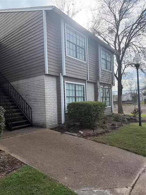 4444 Victory Dr #1208, Houston, TX 77088