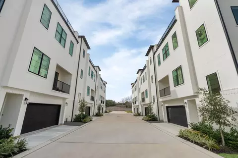 8710-87012 Ojeman Villas Dr, Houston, TX 77055
