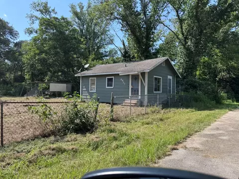6823 Isla Rd, Brookside Village, TX 77581