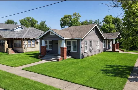 300 W James St, Baytown, TX 77520