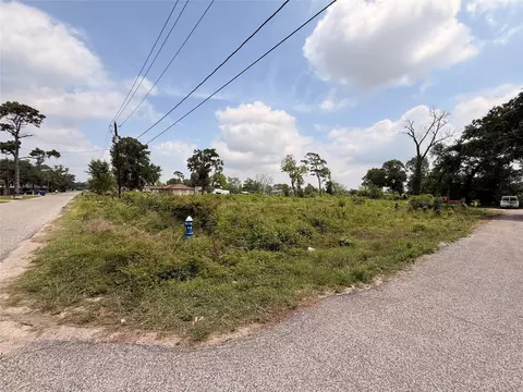 9204 Exeter St, Houston, TX 77093