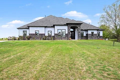 8615 Den Oak Dr, Richmond, TX 77406