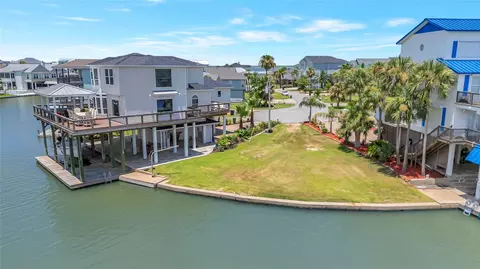 0 Outrigger, Tiki Island, TX 77554