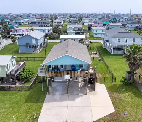 4211 Hardin Dr, Galveston, TX 77554