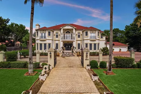 3903 Bogota Dr, Pasadena, TX 77505