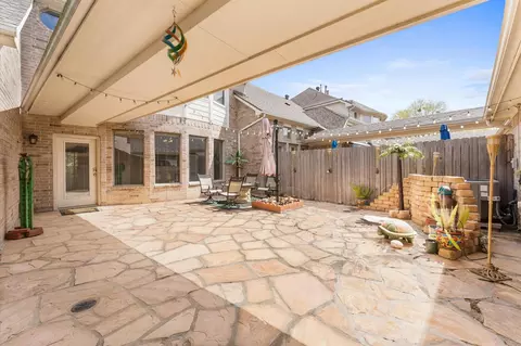 2411 Clippers Sq, Houston, TX 77058