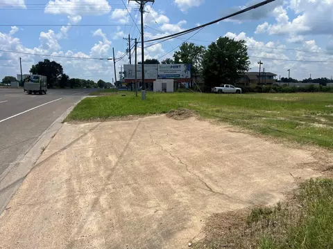 1130 S Robb St, Trinity, TX 75862 photo 2