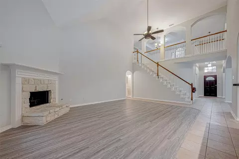 10327 Sablebrook Ln, Houston, TX 77095