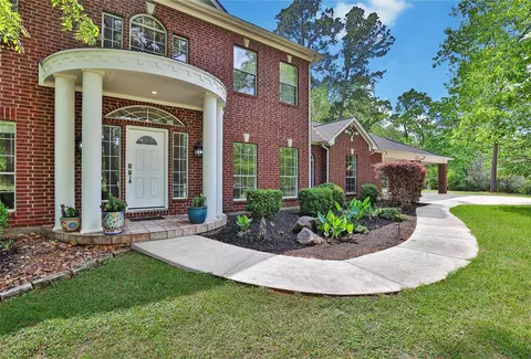8920 Forest Lake Dr, Montgomery, TX 77316