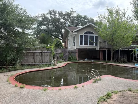 908 Westmont Dr, Houston, TX 77015