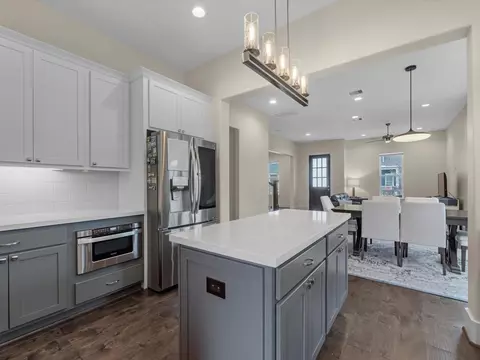 Kitchen - 55 Red Harper Dr, Spring, TX 77389 photo 4 of 4