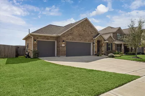 7330 Water Glen Ln, Manvel, TX 77578