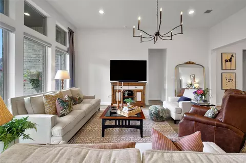 Living - 17522 Shoebutton, Conroe, TX 77385 photo 2 of 4