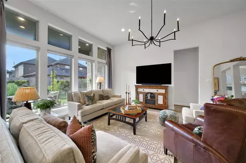 Living - 17522 Shoebutton, Conroe, TX 77385 photo 4 of 4