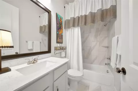 Bath - 17522 Shoebutton, Conroe, TX 77385 photo 4 of 5