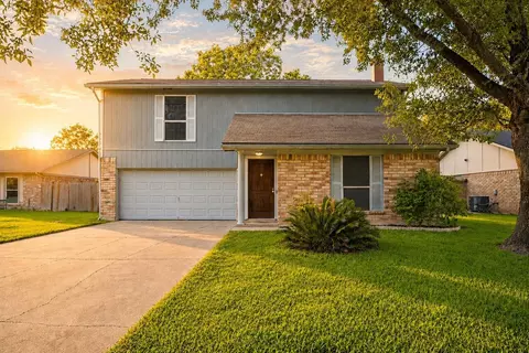 3706 Royal Manor Dr, Houston, TX 77082