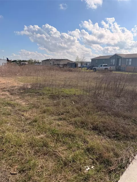 757 Road 57071, Cleveland, TX 77327