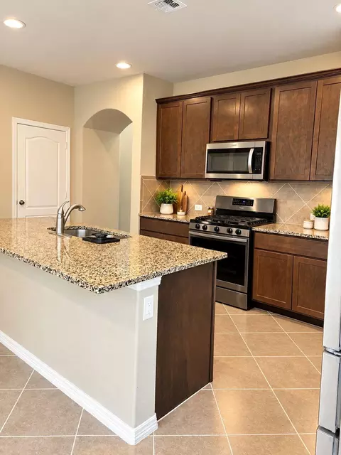 Kitchen - 2027 Brookmont Dr, Conroe, TX 77301 photo 1 of 2