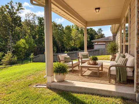 Exterior - 2027 Brookmont Dr, Conroe, TX 77301 photo 2 of 5