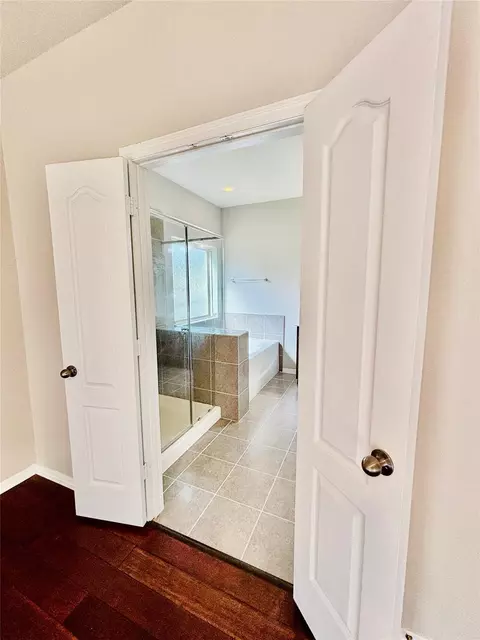 Bath - 2027 Brookmont Dr, Conroe, TX 77301 photo 2 of 3