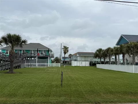 21726 Zachary Dr, Galveston, TX 77554