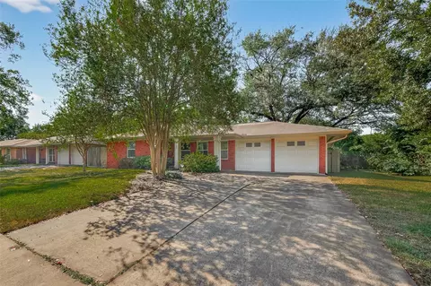 5111 Creekbend Dr, Houston, TX 77035
