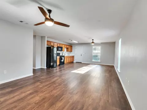 326 S Bell Dr, Texas City, TX 77591