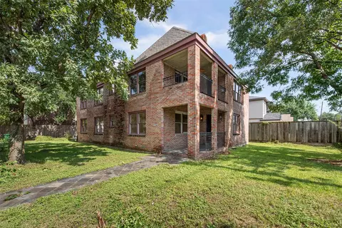 1709 Calumet St, Houston, TX 77004