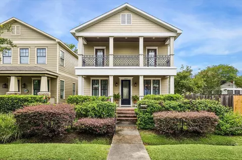 1023 Nicholson St, Houston, TX 77008