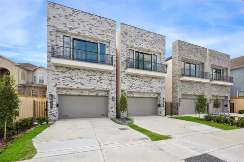 1520 W 21st St #B, Houston, TX 77008