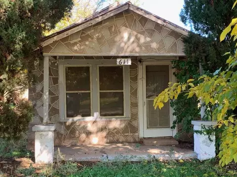 611 W Harris St, Spur, TX 79370