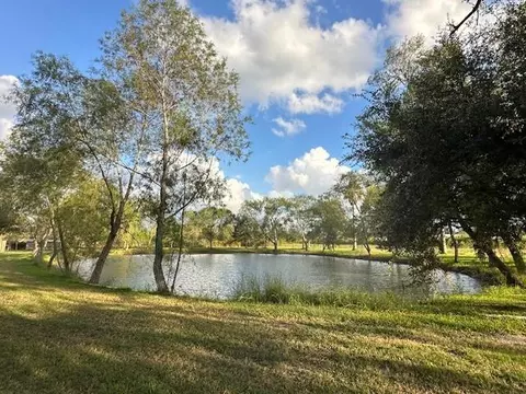 6083 E Fm 1462 Rd E, Rosharon, TX 77583