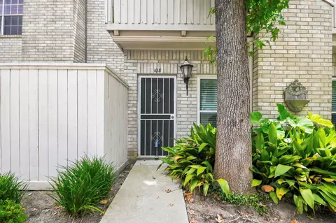 3800 Tanglewilde St #108, Houston, TX 77063