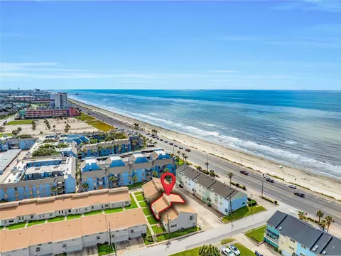 3700 83rd St #4, Galveston, TX 77554
